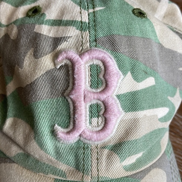Official Boston Red Sox ‘47 women’s cap - Picture 2 of 5